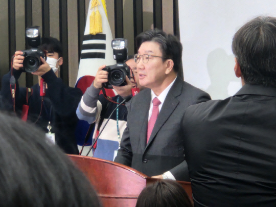 권성동 국민의힘 원내대표가 8일 의원총회에서 발언하고 있다. 안소현 기자